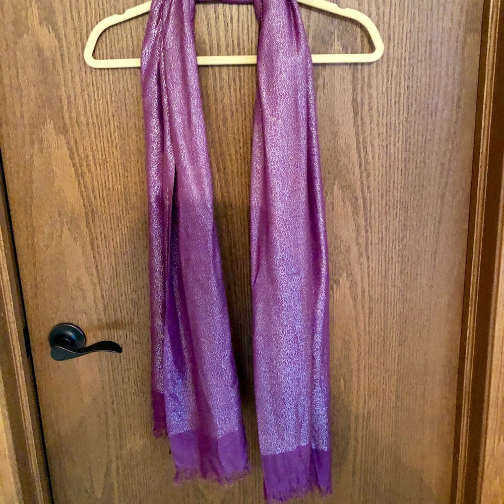 Scarf - Picture 2 of 4